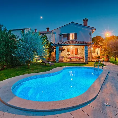 Villa Albino In *